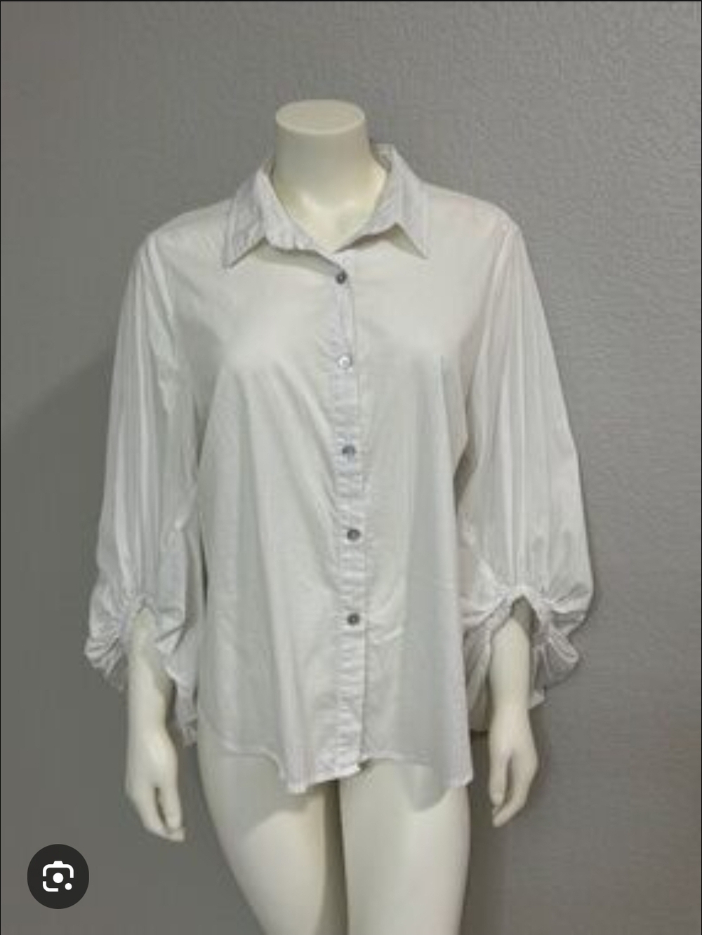 Gianni Bini White Button-Front Blouse with Gathered Sleeve Cuffs